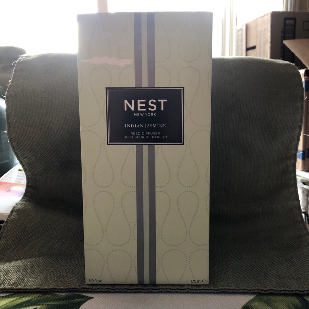 NEST Fragrances Indian Jasmine Reed Diffuser - Light Green
